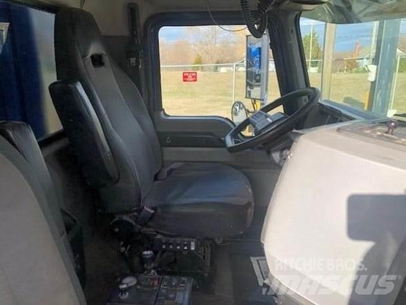 Mack GRANITE 64BR Sklápače