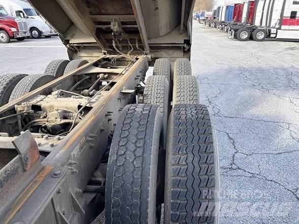 Mack GRANITE GU713 Sklápače