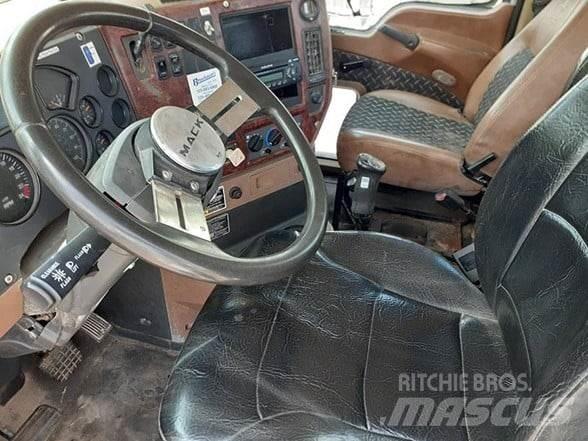 Mack GRANITE GU713 Ťahače
