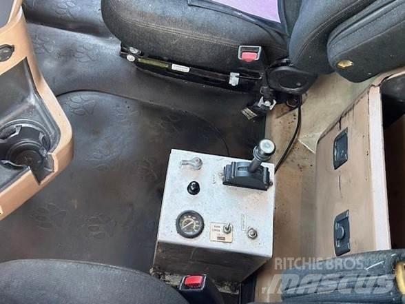 Mack GRANITE GU713 Sklápače