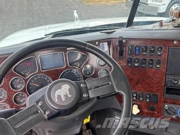 Mack GRANITE GU813 Smetiarske vozidlá