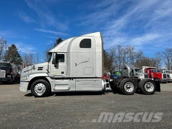 Mack PINNACLE CXU613 Ťahače
