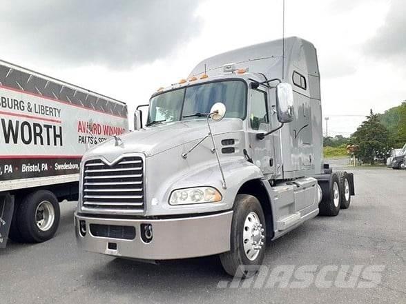 Mack PINNACLE CXU613 Ťahače