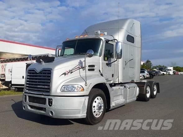 Mack PINNACLE CXU613 Ťahače