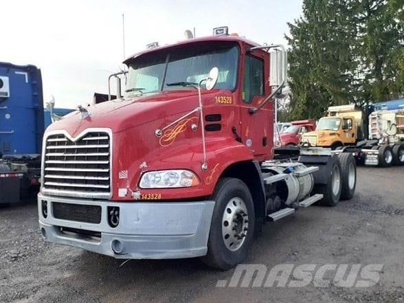 Mack PINNACLE CXU613 Ťahače