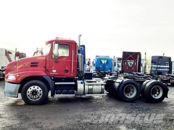 Mack PINNACLE CXU613 Ťahače