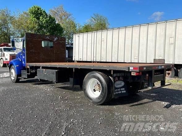 Peterbilt 330 Plošinové nákladné automobily/nákladné automobily so sklápacími bočnicami