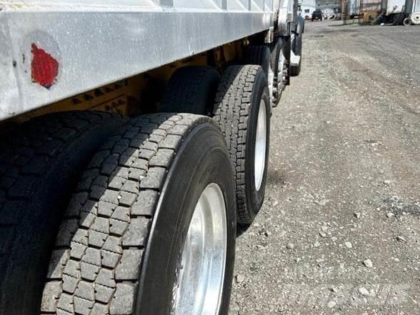 Peterbilt 567 Sklápače