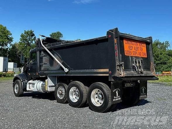 Peterbilt 567 Sklápače