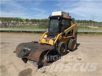 CAT 246 Šmykom riadené nakladače