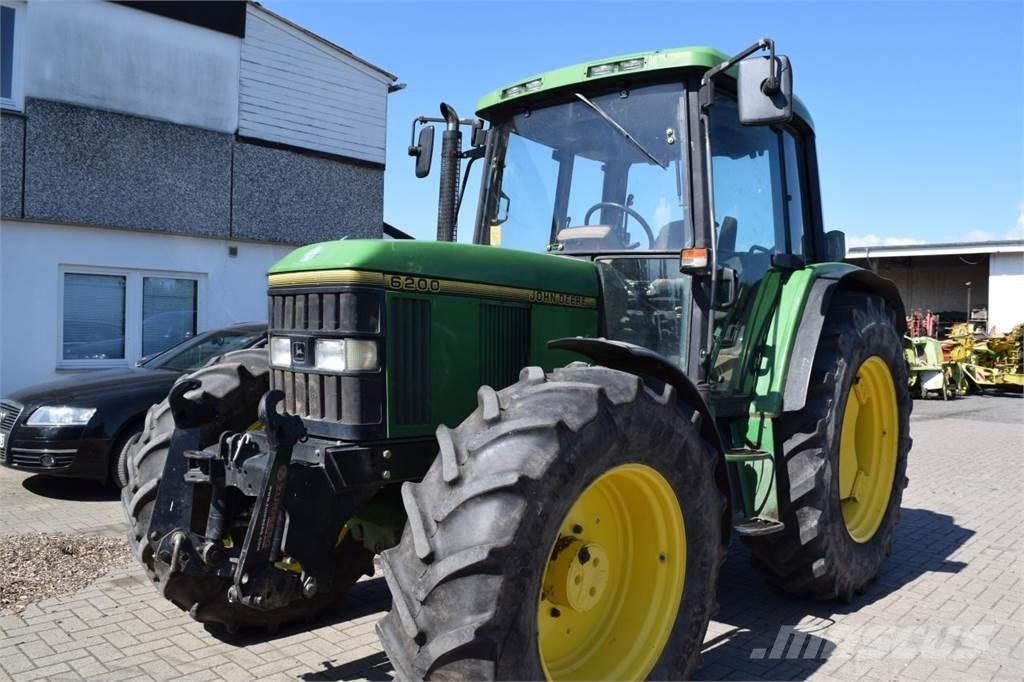 John Deere 6200 Traktory