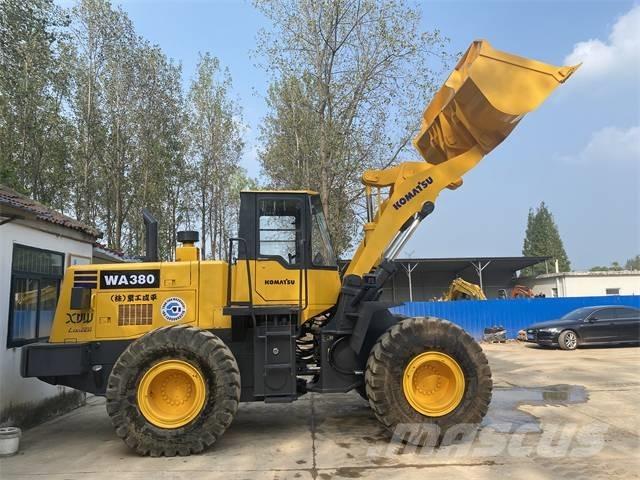 Komatsu WA380 Kolesové nakladače