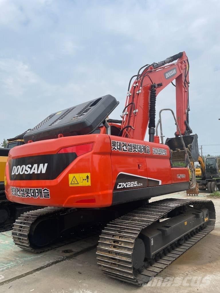 Doosan DX 225 LC Pásové rýpadlá