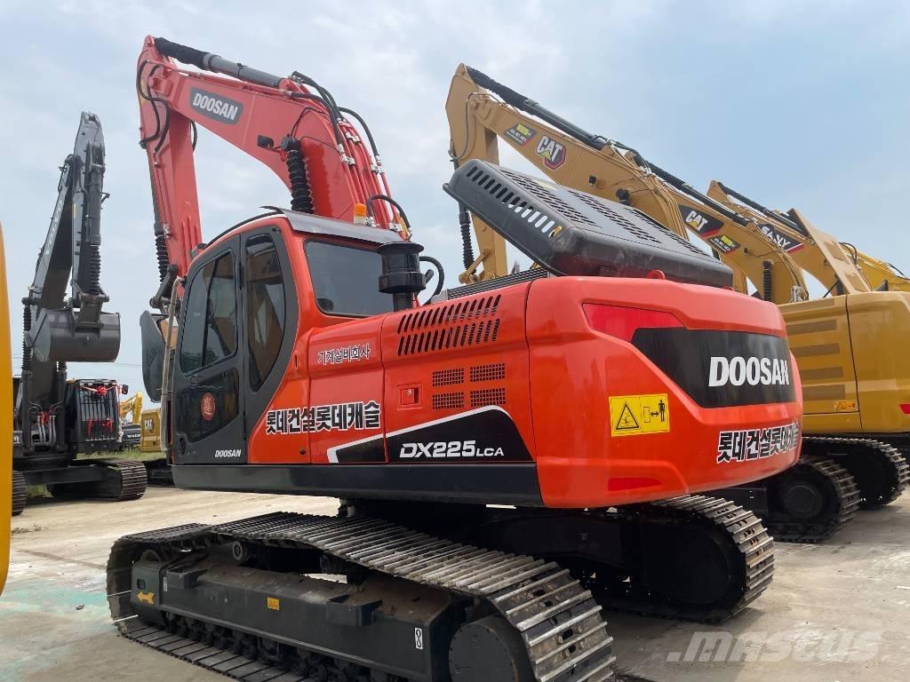 Doosan DX 225 LC Pásové rýpadlá