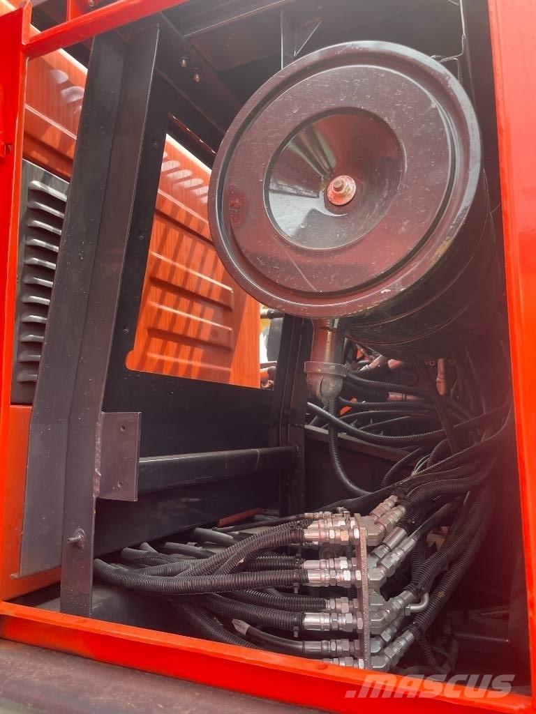 Doosan DX 225 LC Pásové rýpadlá