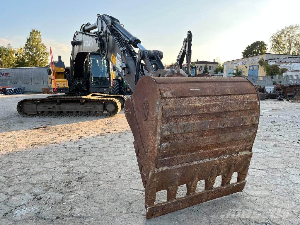 Volvo EC 220 E Pásové rýpadlá