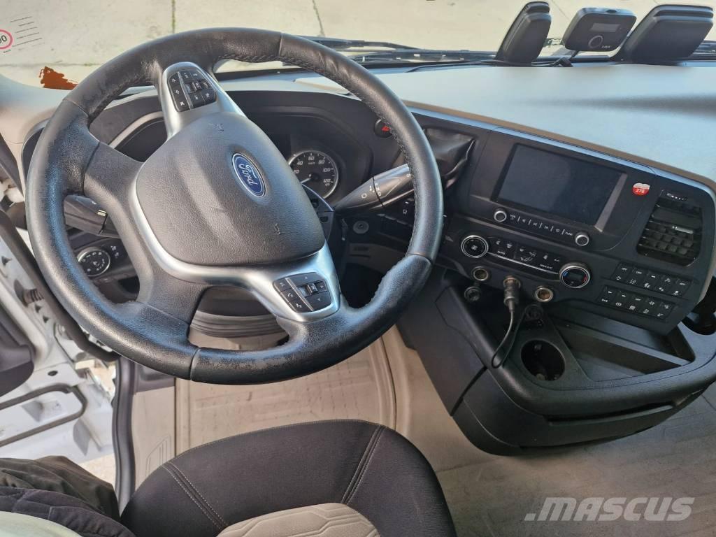 Ford F-Max Nákladné vozidlá s bočnou zhrnovacou plachtou