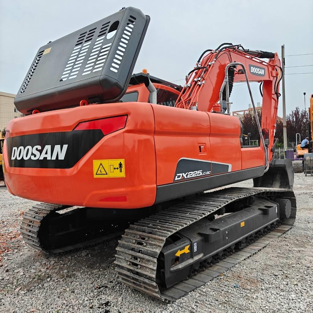 Doosan DX225LC-9C Pásové rýpadlá