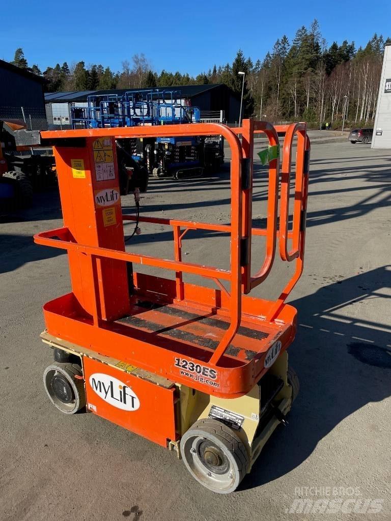 JLG 1230 Nožnicové zdvíhacie plošiny