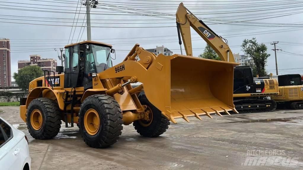 CAT 966 H Kolesové nakladače