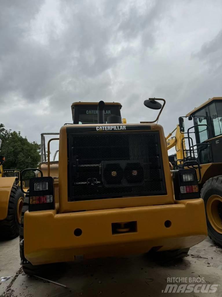 CAT 966 H Kolesové nakladače