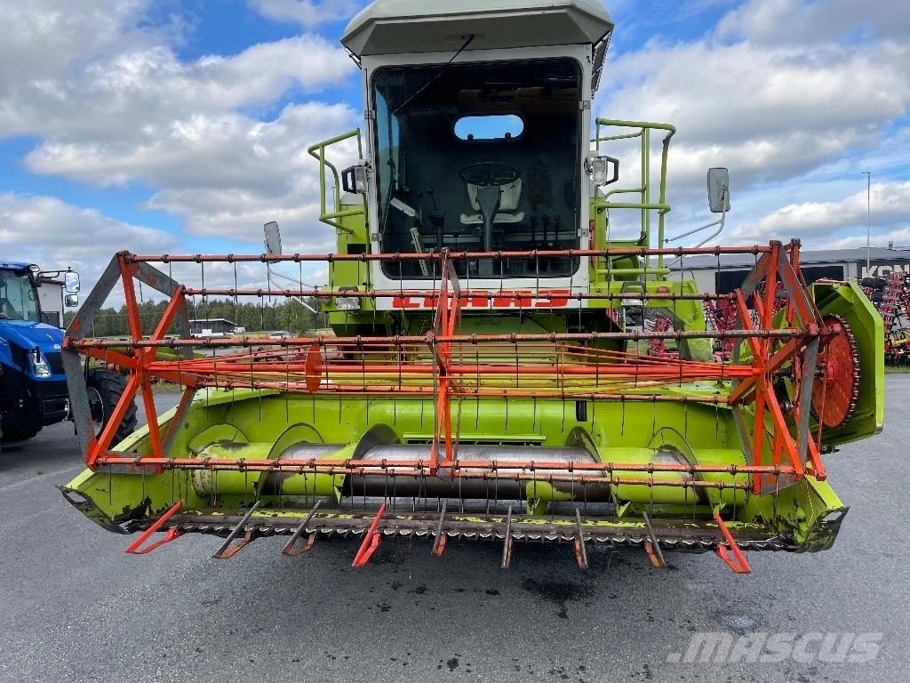 CLAAS Dominator 48 Kombinované zberacie stroje