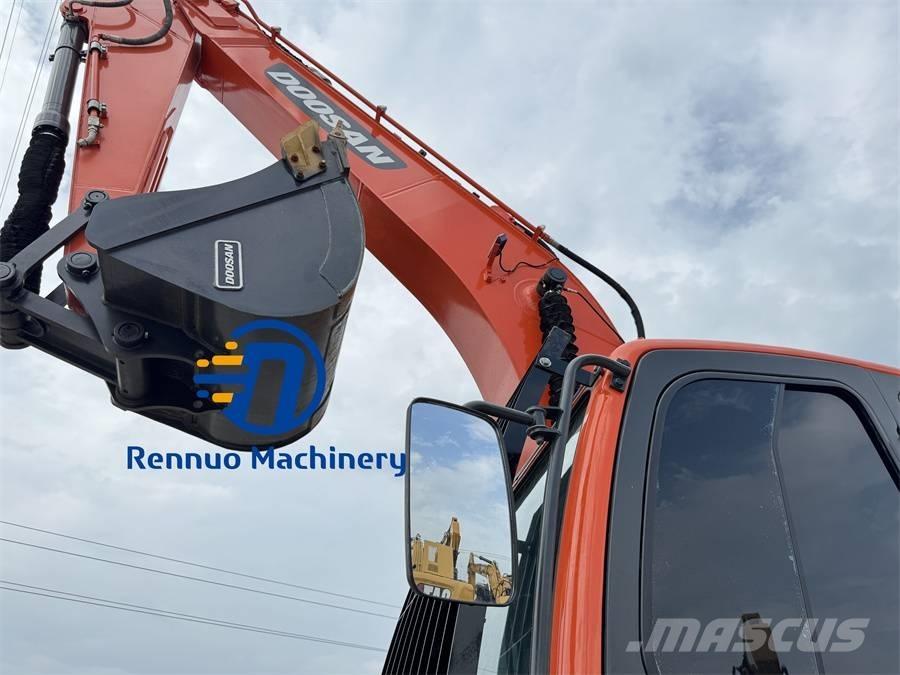 Doosan DX 225 LC-9C Pásové rýpadlá