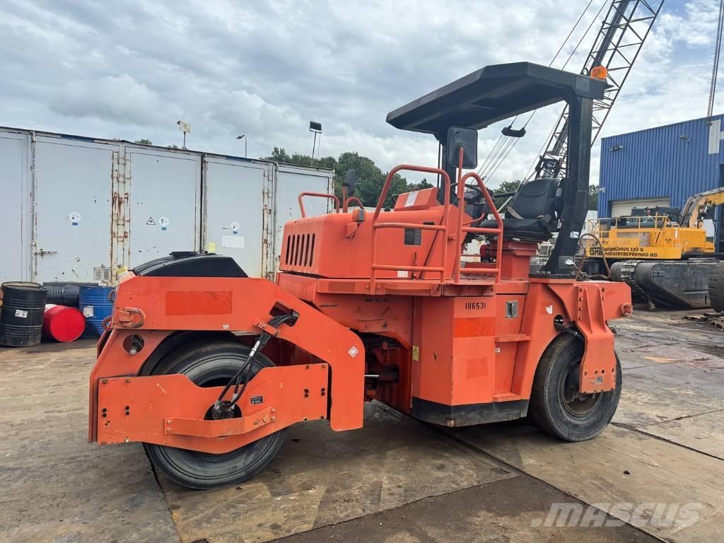 Sakai GW 750-2 Pneumatikové valce
