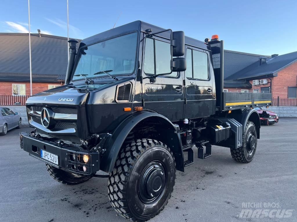Mercedes-Benz Unimog Plošinové nákladné automobily/nákladné automobily so sklápacími bočnicami