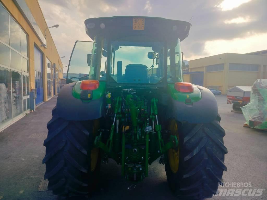 John Deere 5100R Traktory