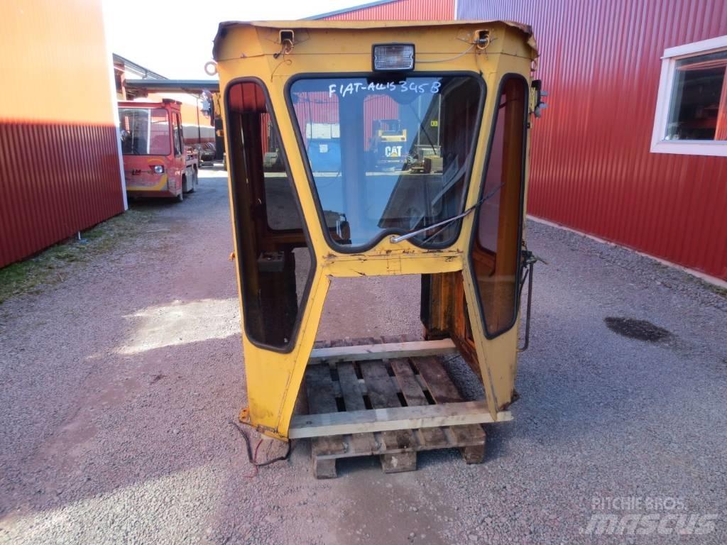 Fiat-Allis 345B Kabíny a interiér
