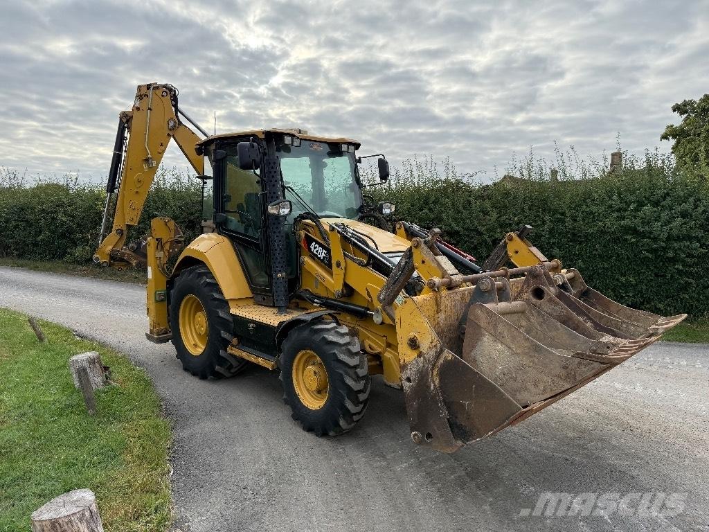 CAT 428 F Rýpadlo-nakladače