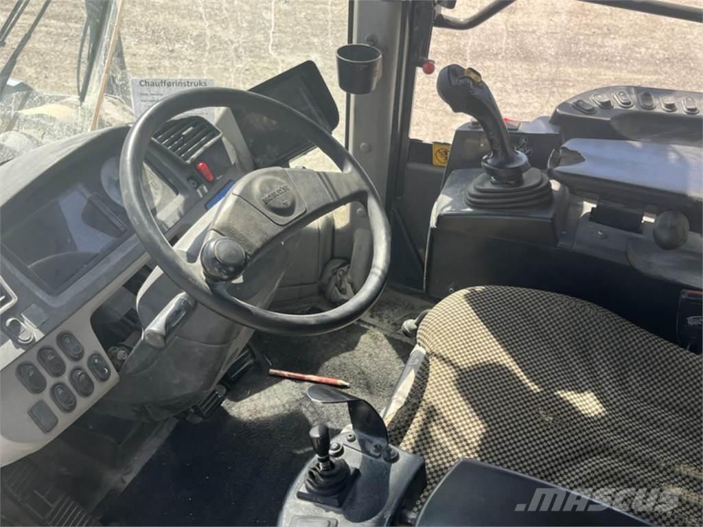 Komatsu WA470-7 Kolesové nakladače