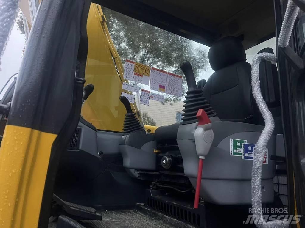 Komatsu PC 130 Midi rýpadlá 7 t - 12 t