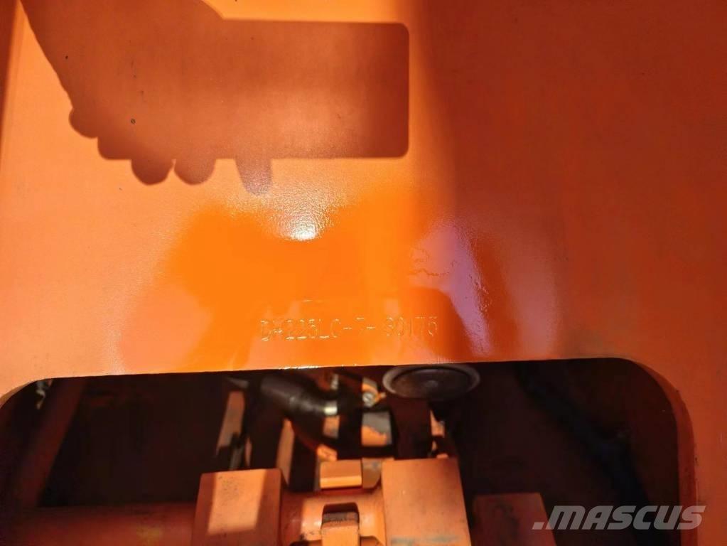 Doosan DH225LC-7 Pásové rýpadlá