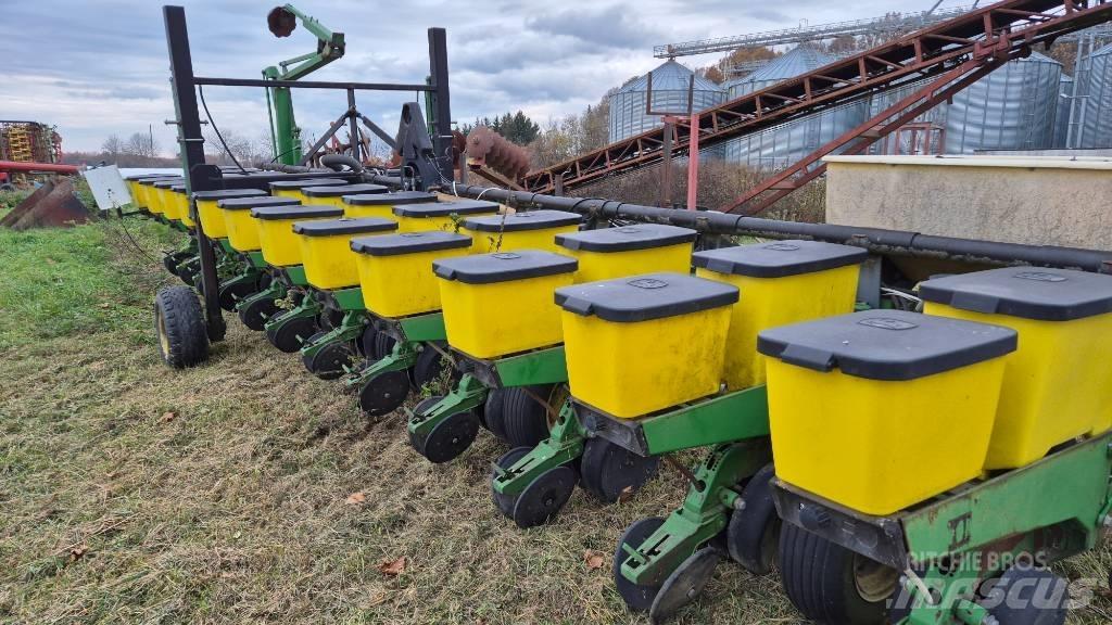 John Deere 1760 Sadiace stroje