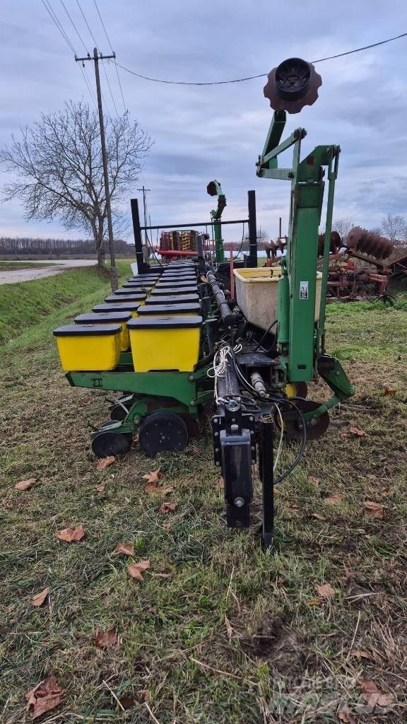 John Deere 1760 Sadiace stroje