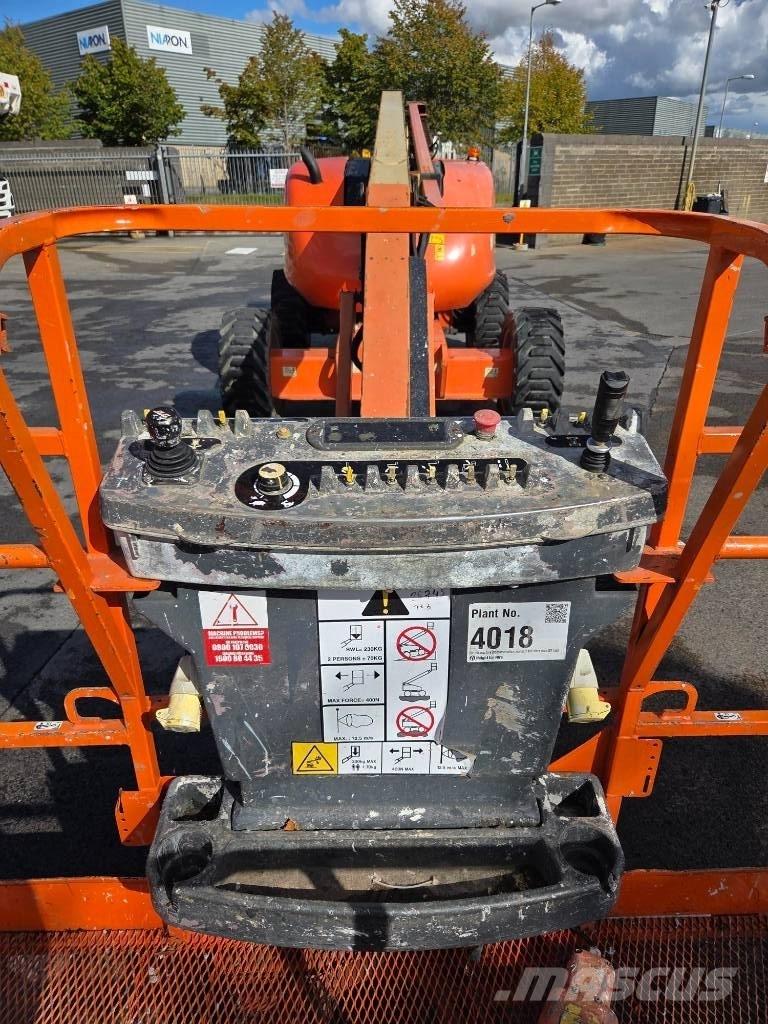 JLG 600 AJ Kĺbové plošiny