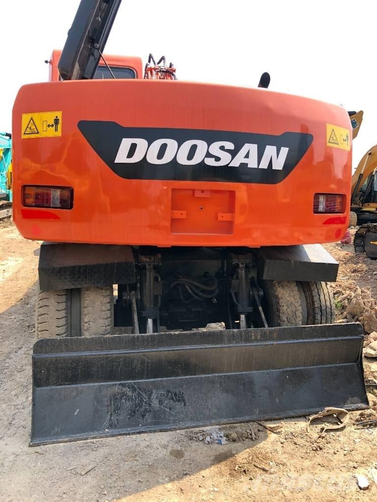 Doosan DX150W Kolesové rýpadlá
