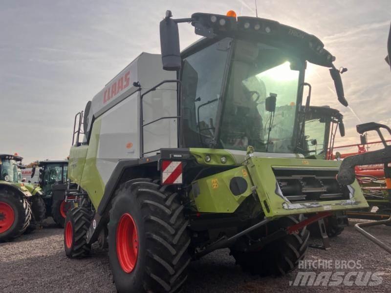 CLAAS TRION 530 Kombinované zberacie stroje