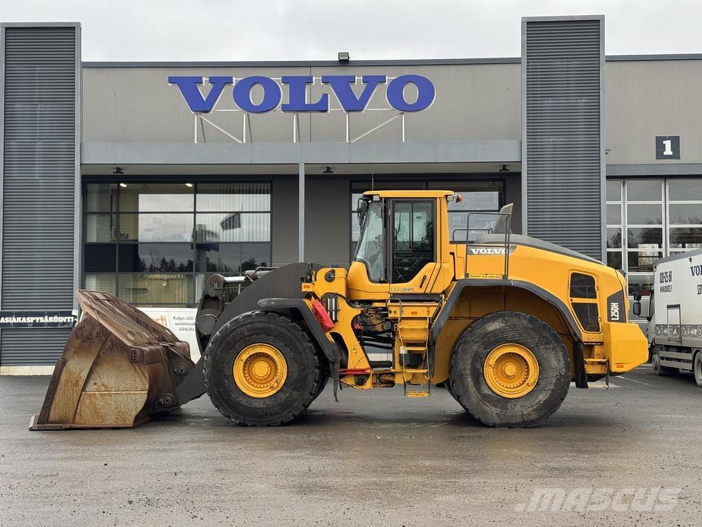Volvo L250H Kolesové nakladače