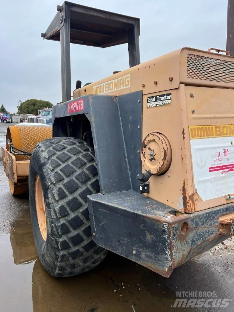 Bomag BW212D-2 Ťahačové valce
