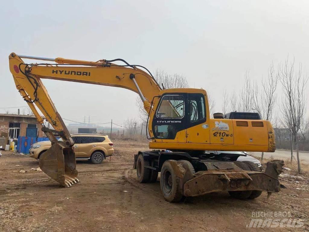 Hyundai R210WD Kolesové rýpadlá