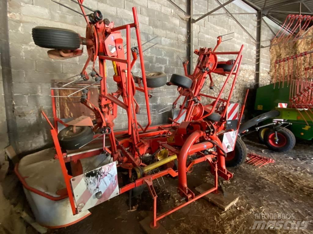 Kuhn Gf7601MH Obracače a zhrabovače sena