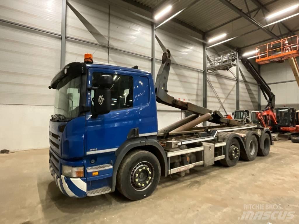 Scania P 360 Hákový nosič kontajnerov