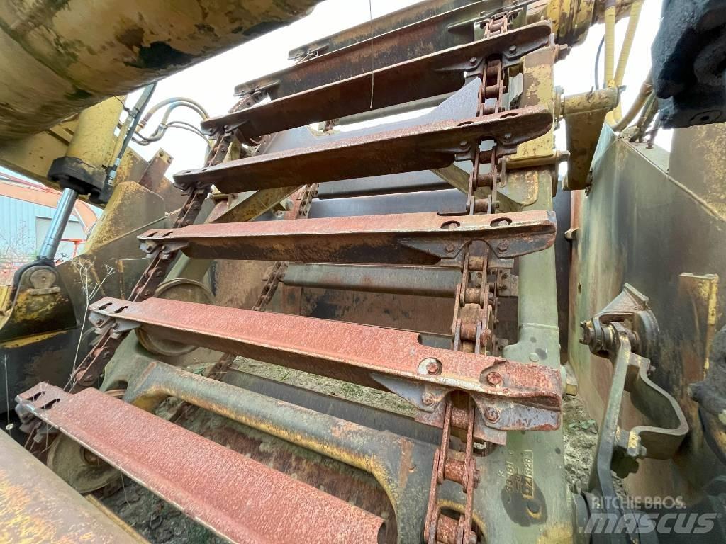 CAT 615 C Skrejpre