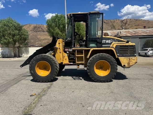  Cater IT14 Kolesové nakladače