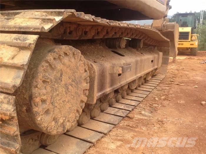 CAT 320 B Pásové rýpadlá