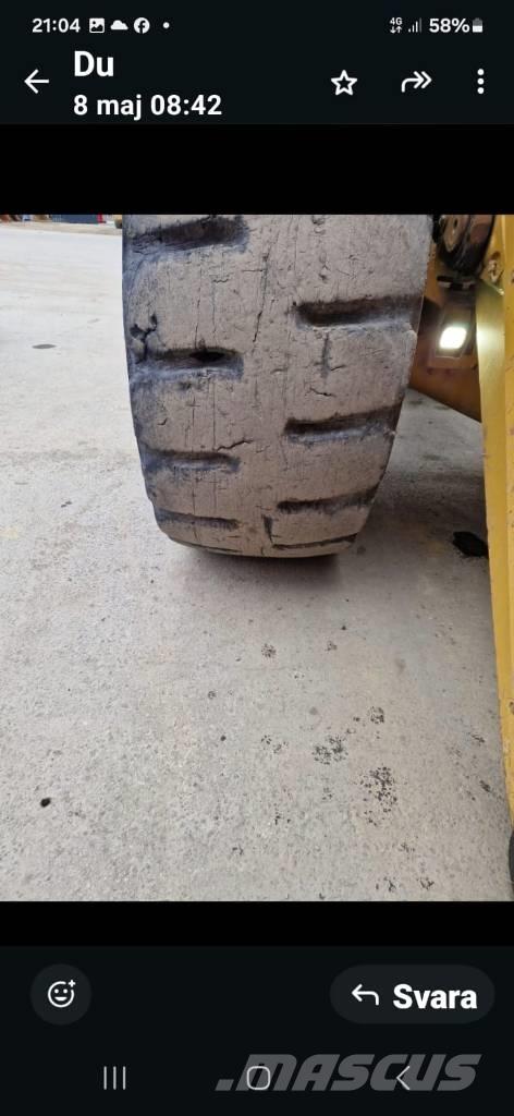 CAT 988K Kolesové nakladače