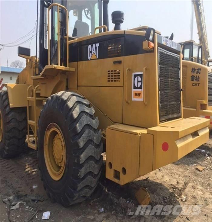 CAT 966 F Kolesové nakladače